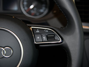 2015款35 TFSI quattro 300万纪念舒享版 中控区