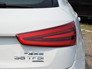2015款35 TFSI quattro 300万纪念乐享版 尾灯
