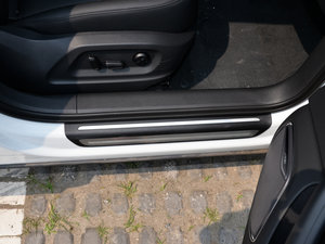 201535 TFSI quattro 300fo g