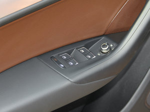 201535 TFSI quattro 300fo {܇ƅ^	