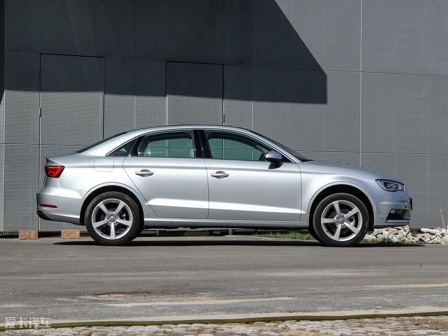 2014WA3 Limousine 35 TFSI m