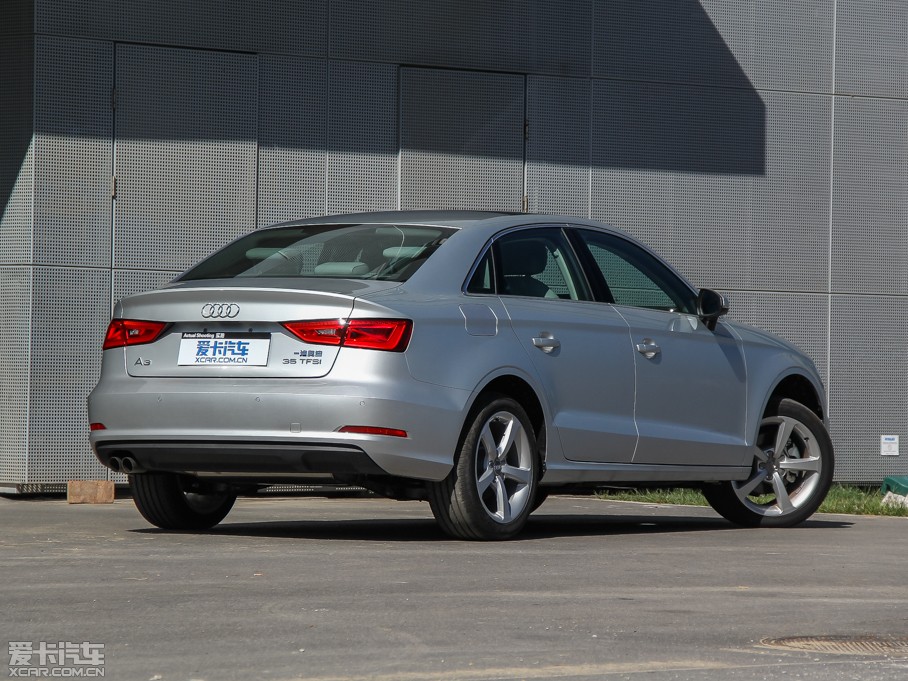 2014WA3 Limousine 35 TFSI m