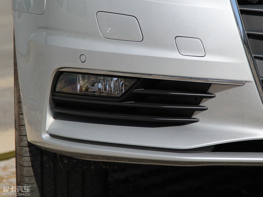 2014?yun)WA3 Limousine 35 TFSI m