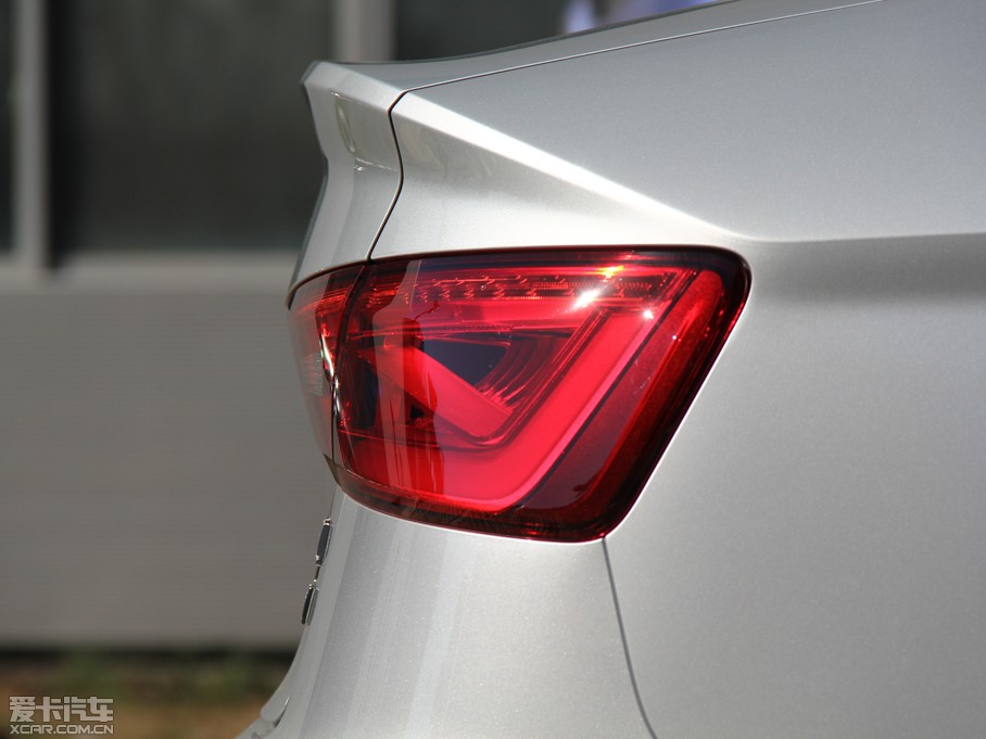 2014WA3 Limousine 35 TFSI m