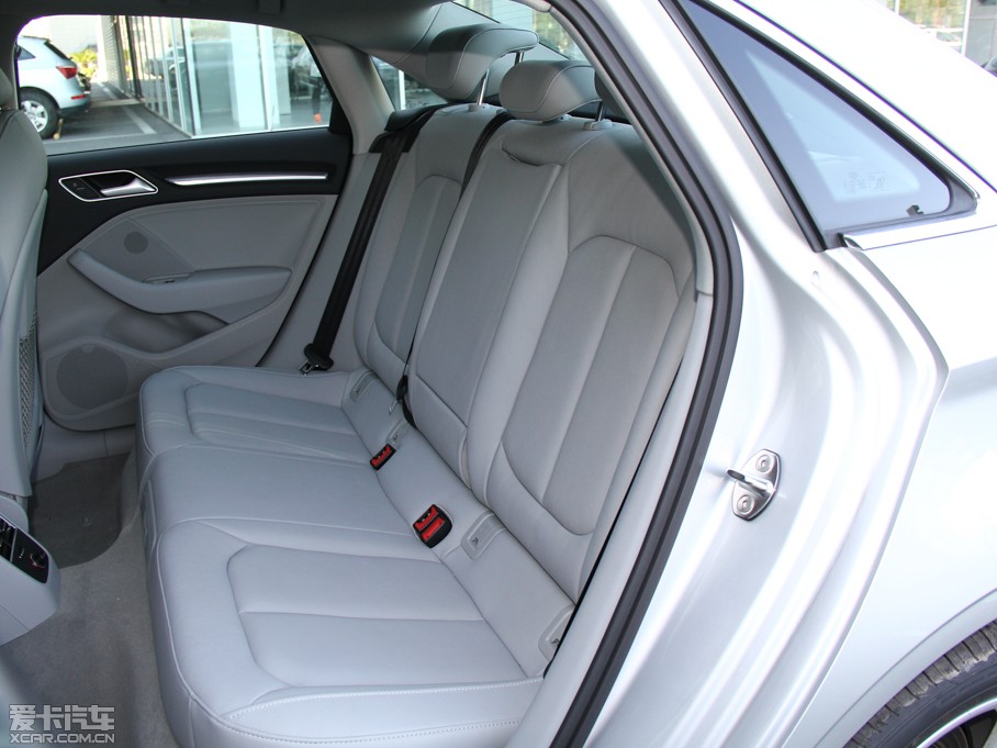 2014WA3 Limousine 35 TFSI m