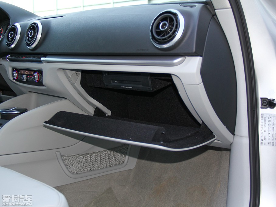 2014WA3 Limousine 35 TFSI m