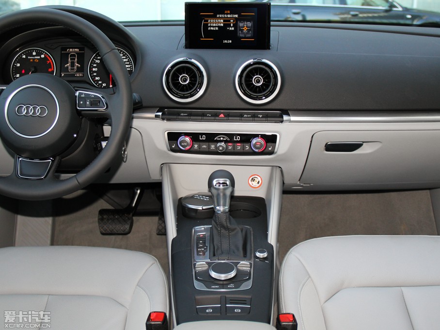 2014WA3 Limousine 35 TFSI m