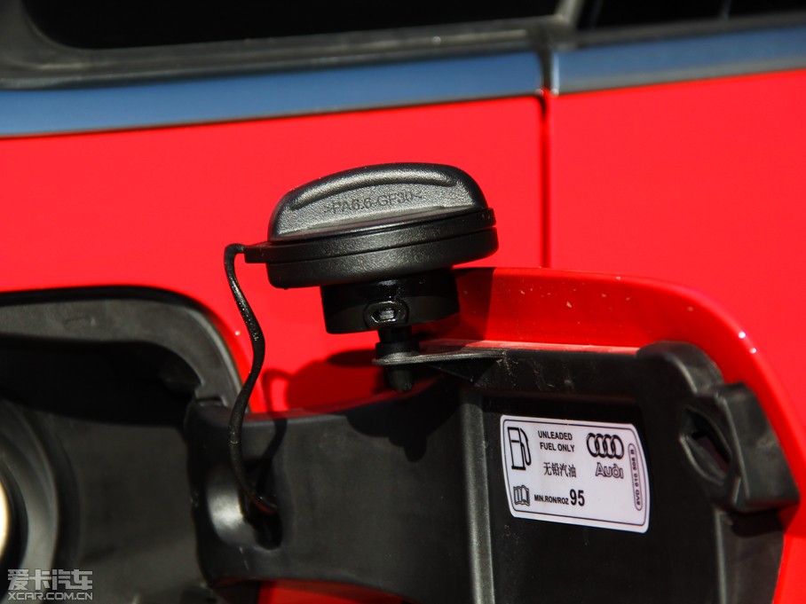 2014?yun)WA3 Limousine 35 TFSI A