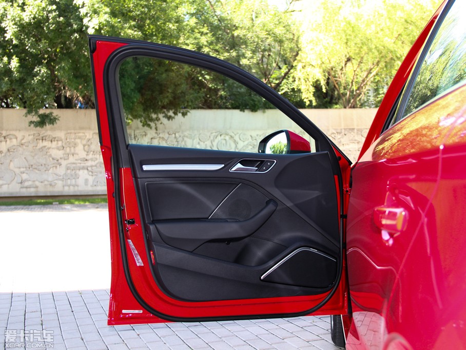 2014WA3 Limousine 35 TFSI A