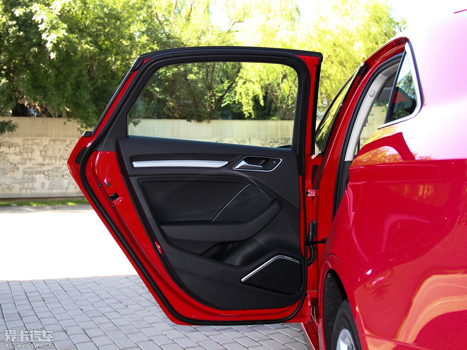 2014?yun)WA3 Limousine 35 TFSI A