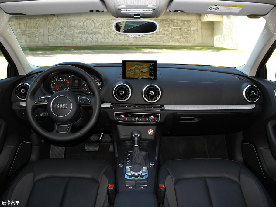 2014WA3 Limousine 35 TFSI A