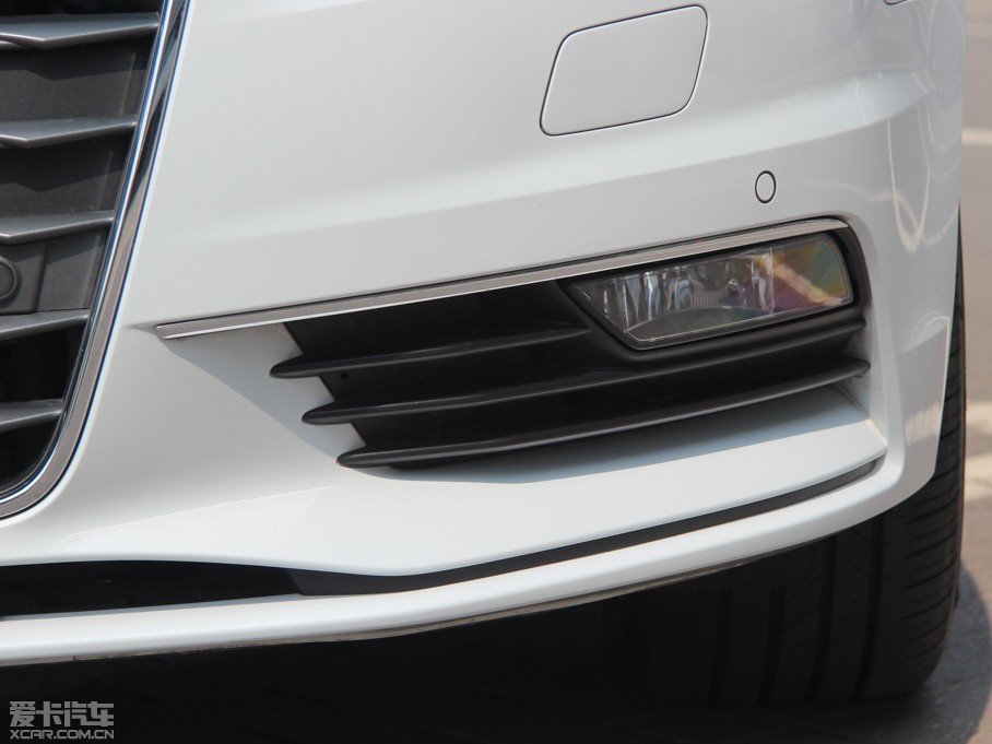 2014?yun)WA3 Limousine 35 TFSI m