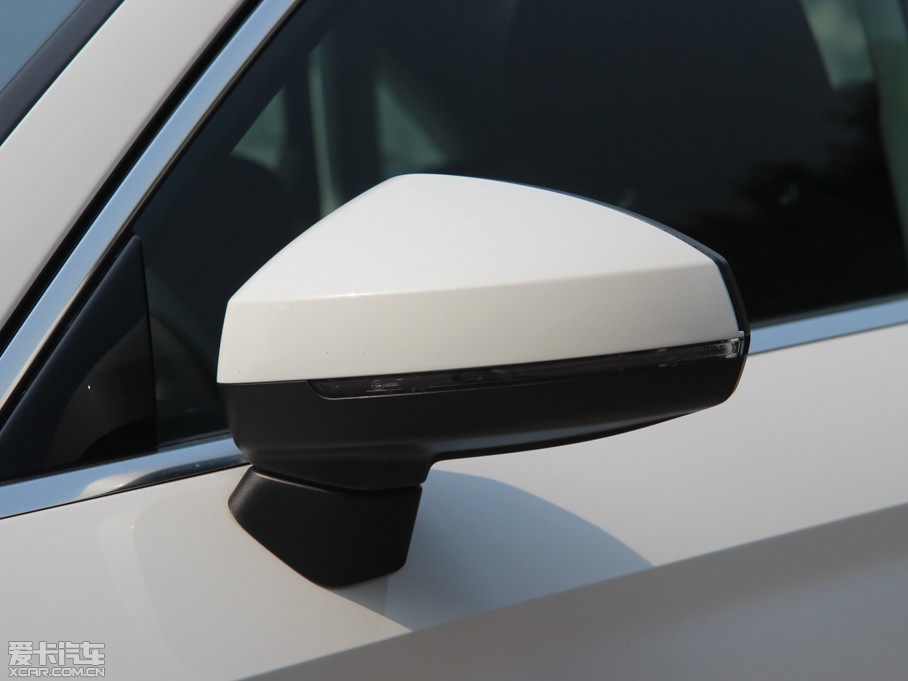 2014WA3 Limousine 35 TFSI m