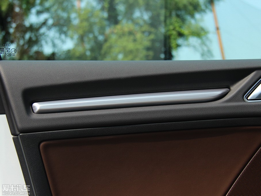 2014?yun)WA3 Limousine 35 TFSI m