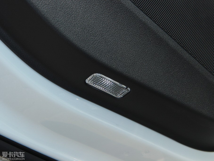 2014?yun)WA3 Limousine 35 TFSI m