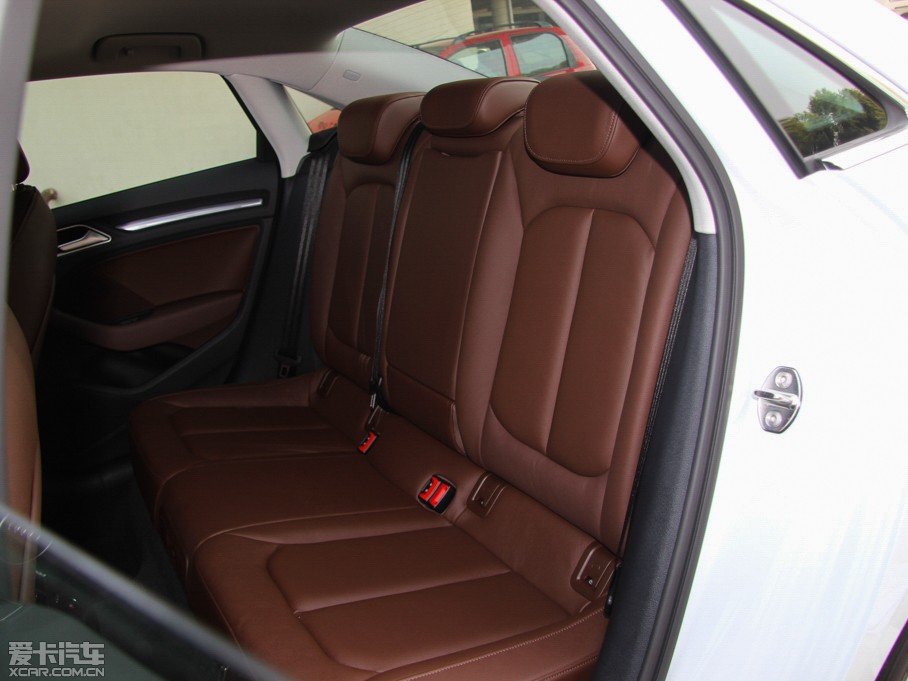 2014WA3 Limousine 35 TFSI m