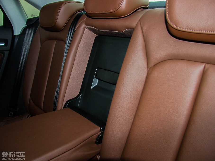 2014?yun)WA3 Limousine 35 TFSI m