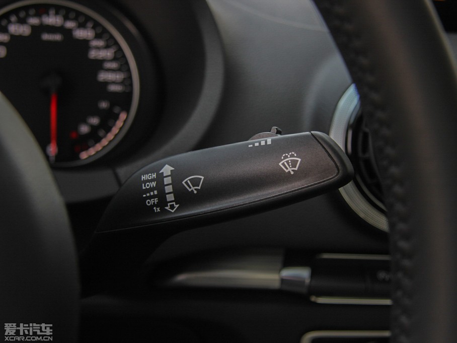 2014WA3 Limousine 35 TFSI m