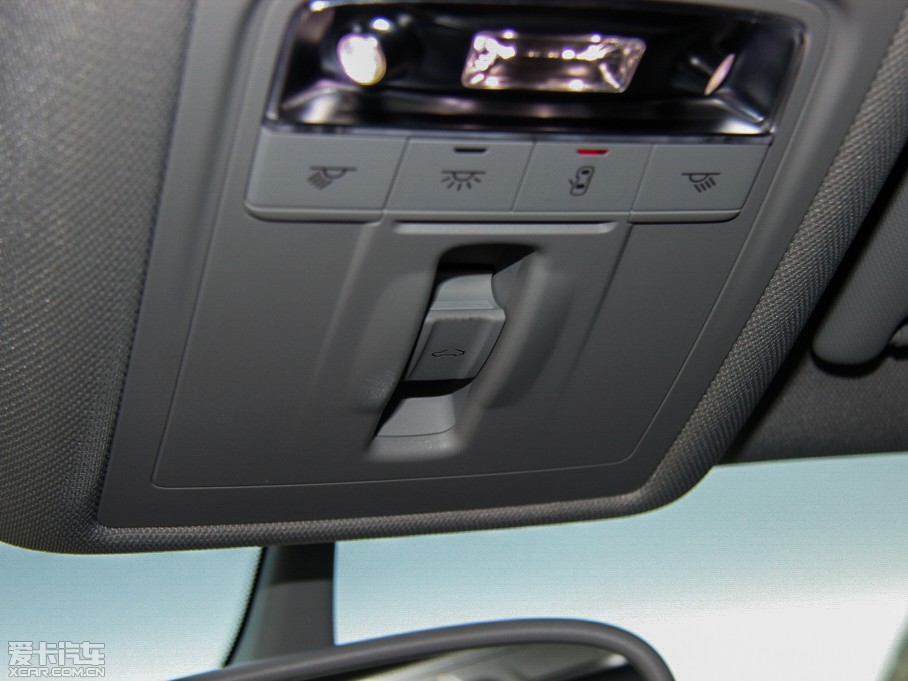 2014?yun)WA3 Limousine 35 TFSI m