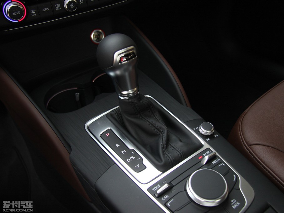 2014WA3 Limousine 35 TFSI m