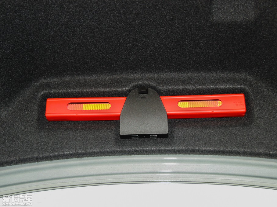 2014?yun)WA3 Limousine 35 TFSI m