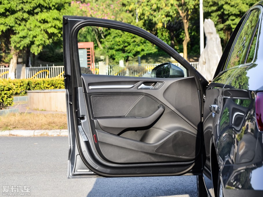 2014WA3 Limousine 35 TFSI Mȡ