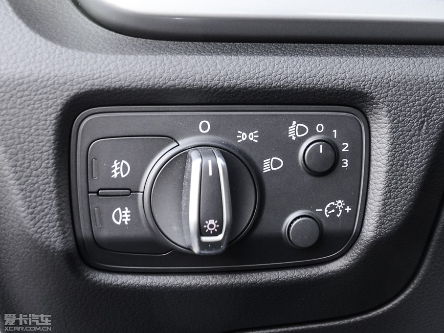 2014WA3 Limousine 35 TFSI M(jn)ȡ