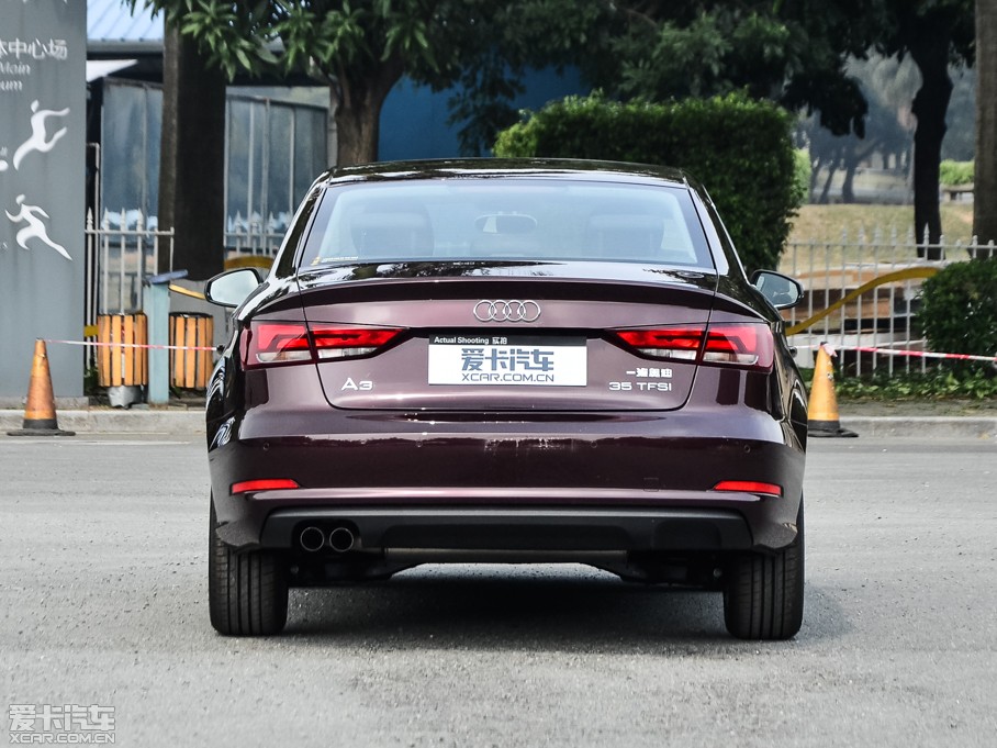 2014WA3 Limousine 35 TFSI r