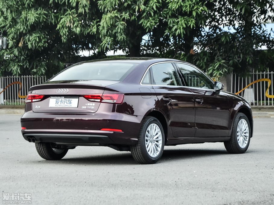 2014WA3 Limousine 35 TFSI r