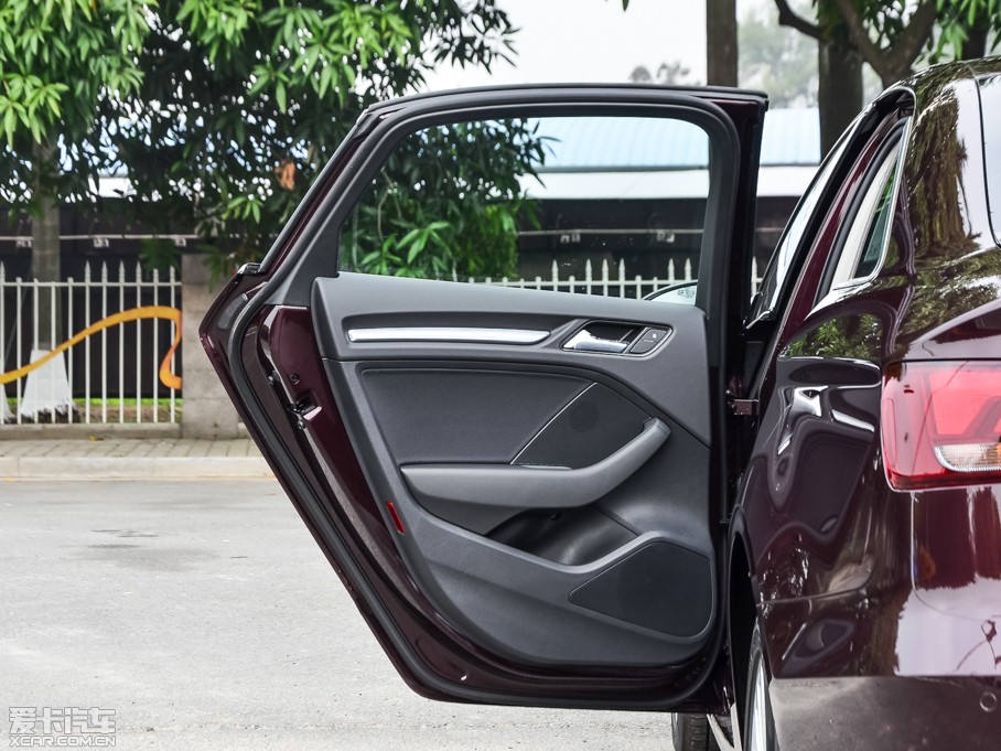 2014WA3 Limousine 35 TFSI r