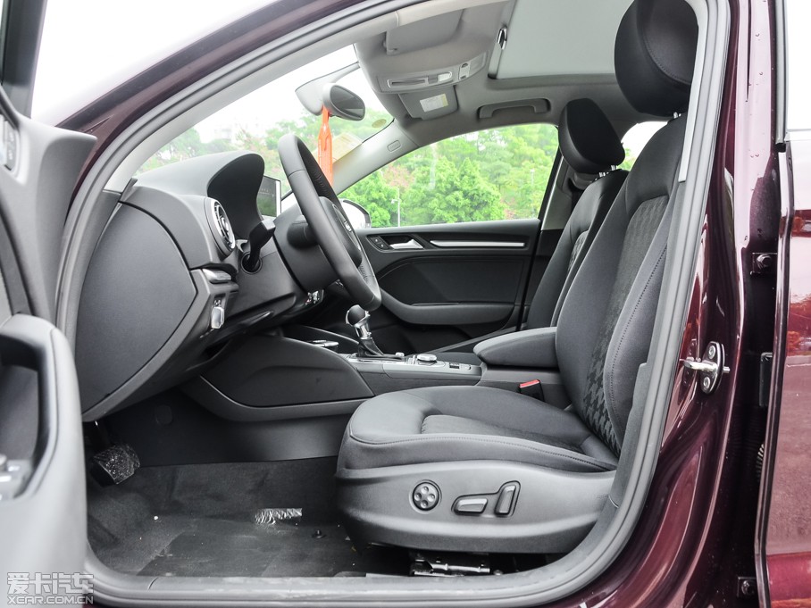 2014WA3 Limousine 35 TFSI r