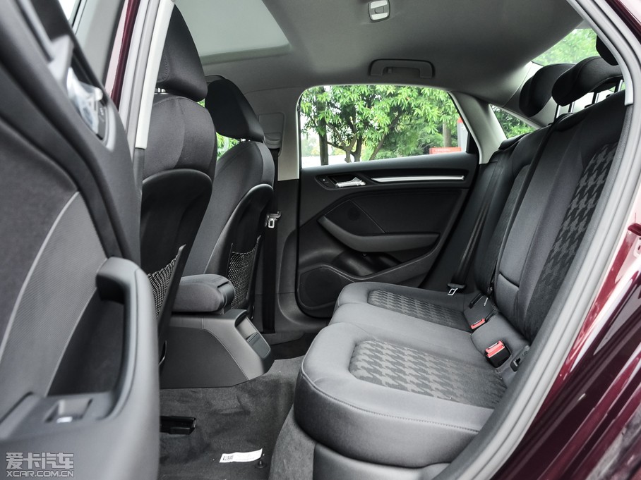 2014?yun)WA3 Limousine 35 TFSI r(sh)