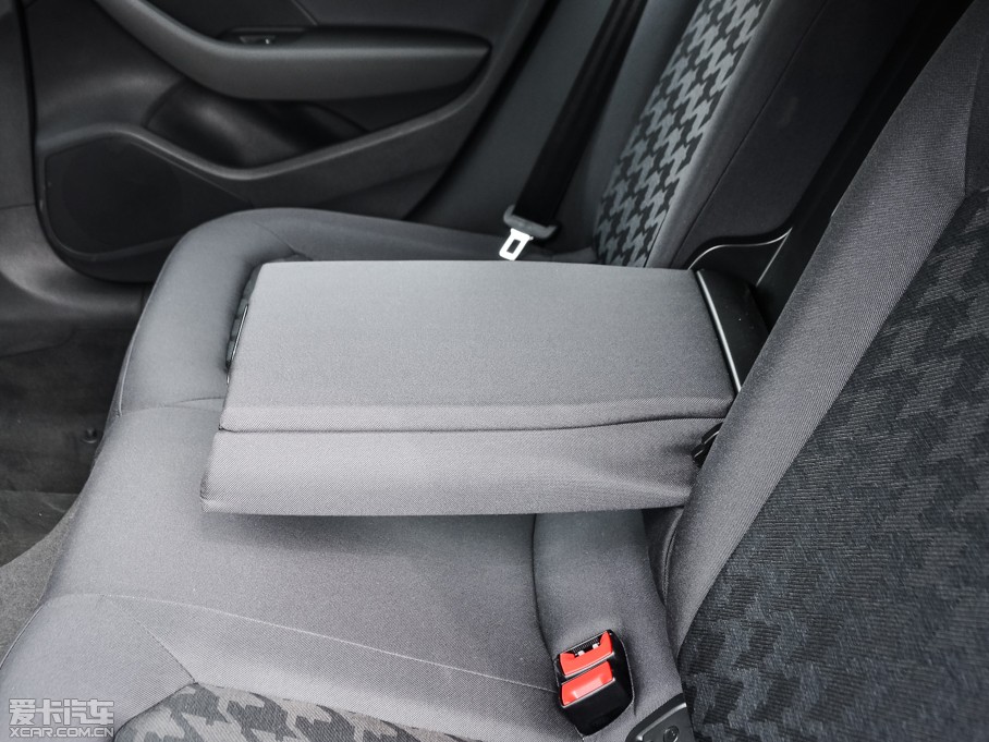 2014WA3 Limousine 35 TFSI r