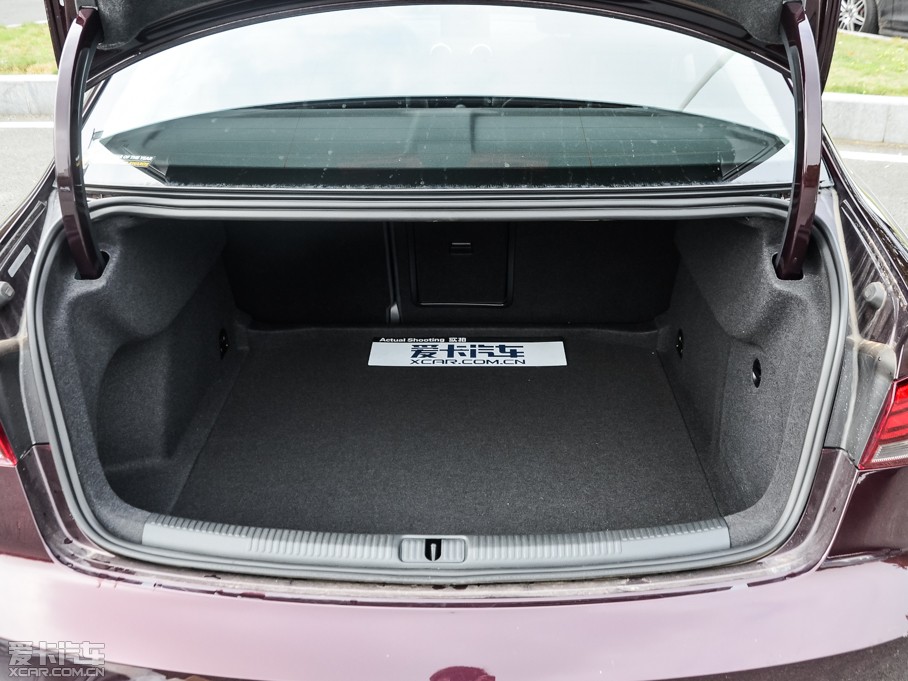 2014WA3 Limousine 35 TFSI r