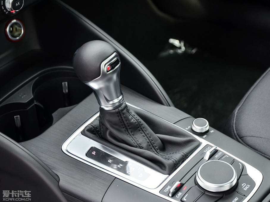 2014WA3 Limousine 35 TFSI r