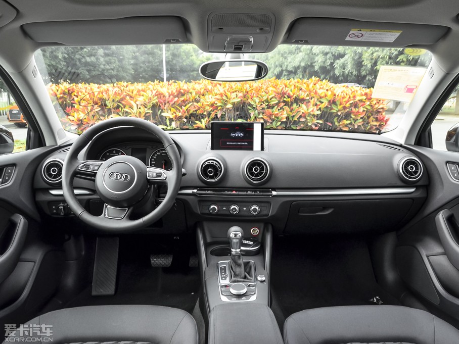 2014?yun)WA3 Limousine 35 TFSI r(sh)