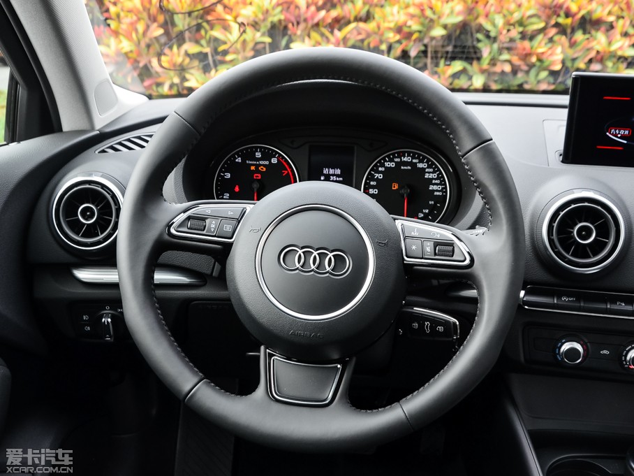 2014WA3 Limousine 35 TFSI r