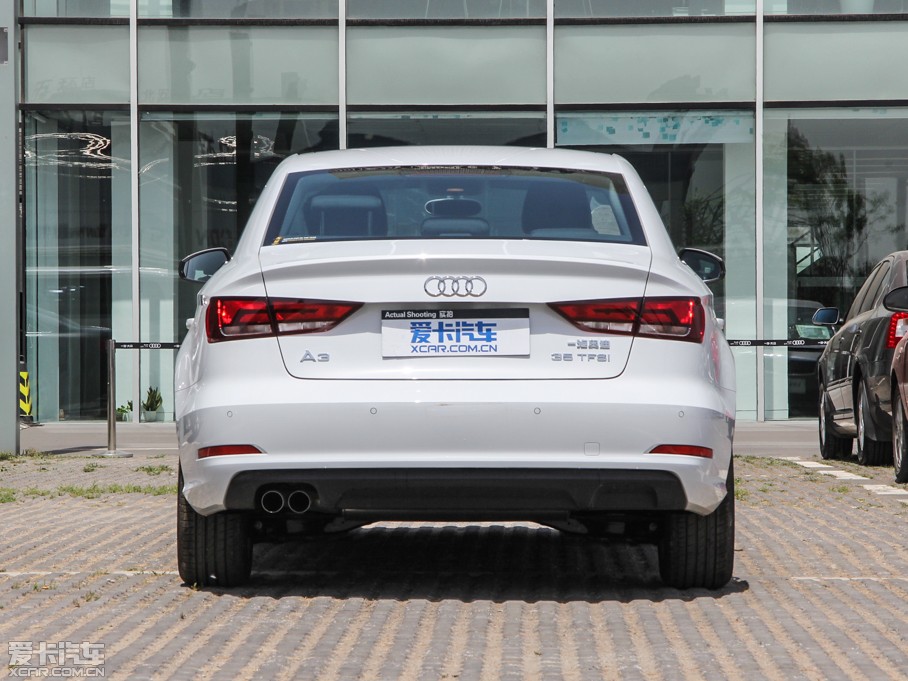 2014WA3 Limousine 35 TFSI r