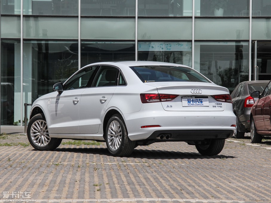 2014WA3 Limousine 35 TFSI r