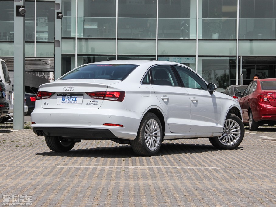 2014WA3 Limousine 35 TFSI r