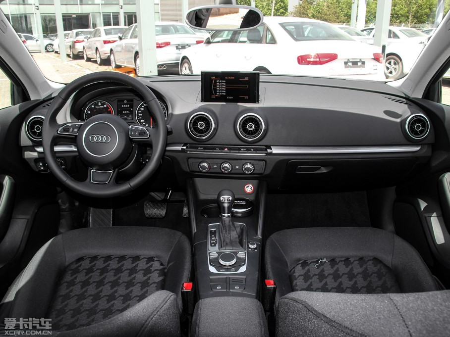 2014WA3 Limousine 35 TFSI r