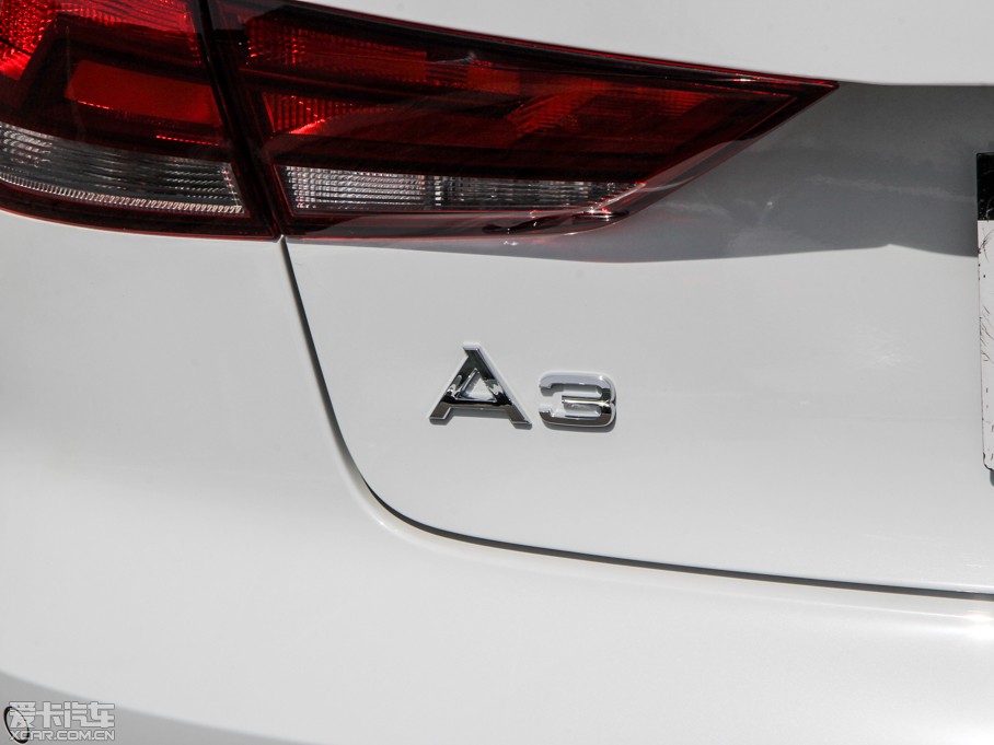 2014?yun)WA3 Limousine 35 TFSI r(sh)