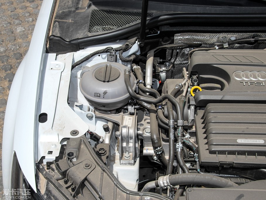 2014?yun)WA3 Limousine 35 TFSI r(sh)