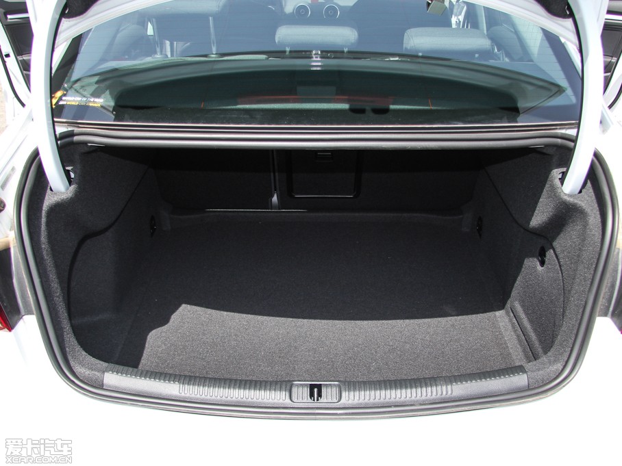 2014WA3 Limousine 35 TFSI r