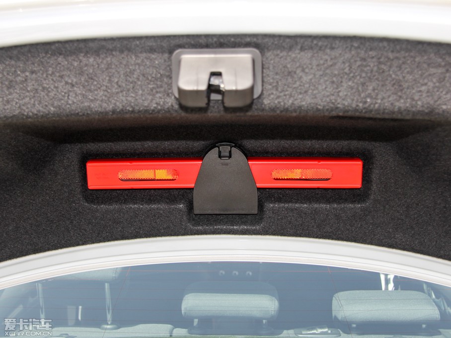 2014?yun)WA3 Limousine 35 TFSI r(sh)