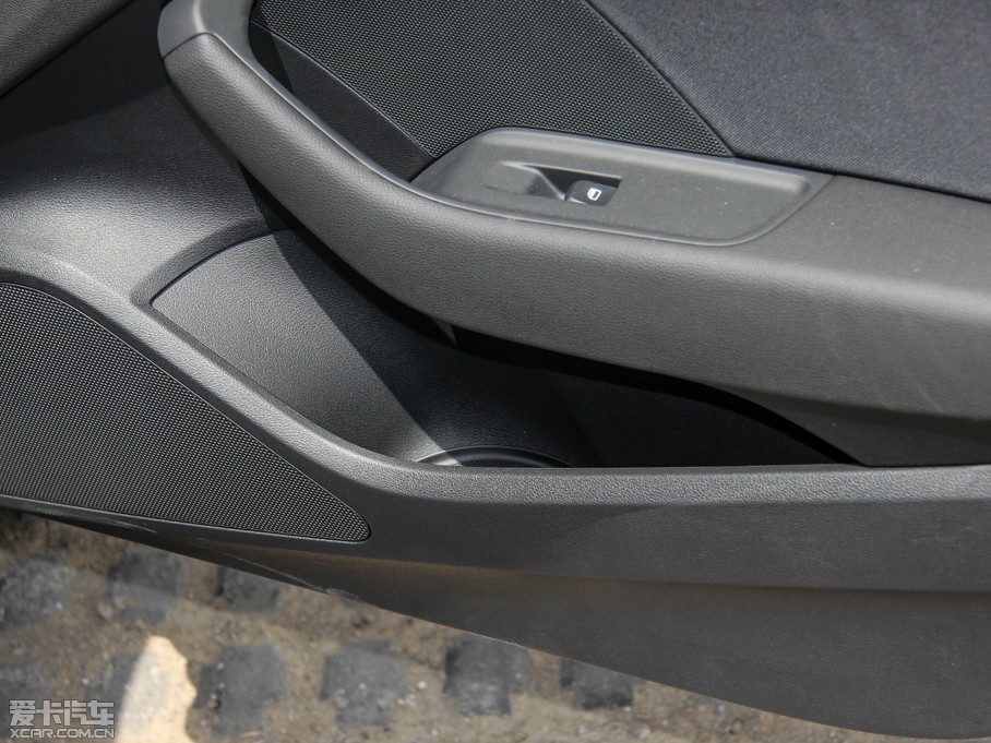 2014?yun)WA3 Limousine 35 TFSI r(sh)