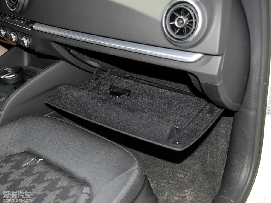 2014?yun)WA3 Limousine 35 TFSI r(sh)