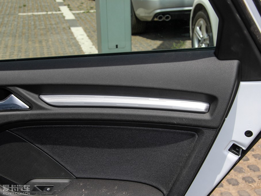 2014?yun)WA3 Limousine 35 TFSI r(sh)