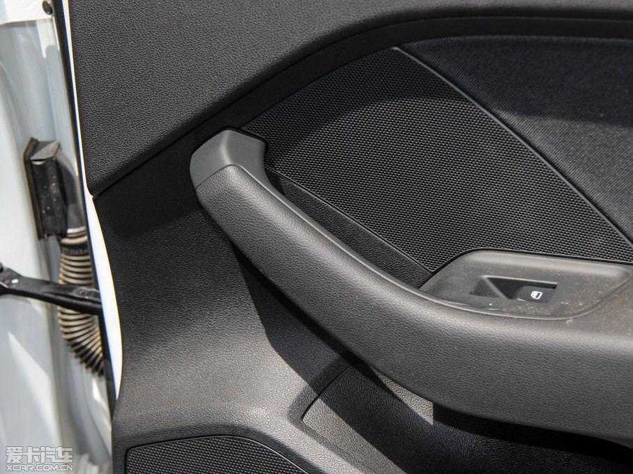 2014?yun)WA3 Limousine 35 TFSI r(sh)