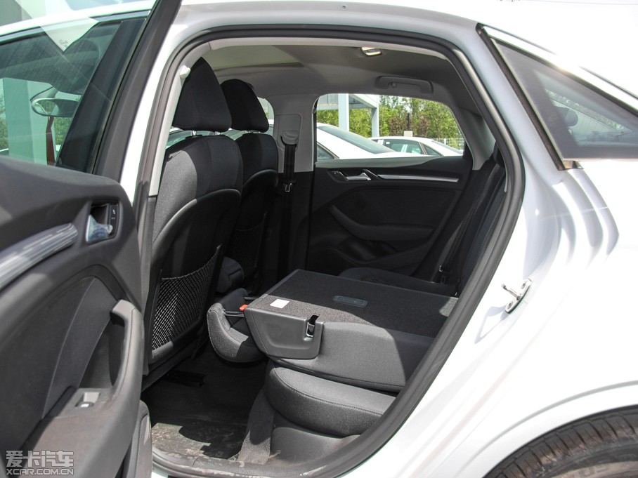 2014WA3 Limousine 35 TFSI r